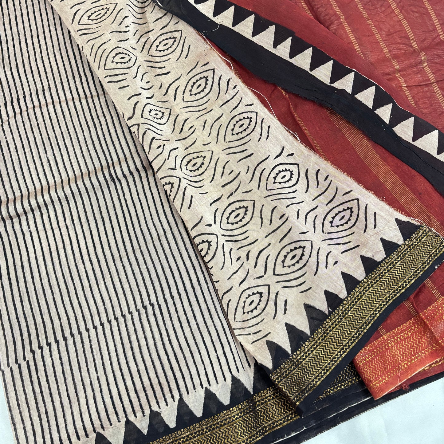 Ivory Aurea Maheswari Silk Saree