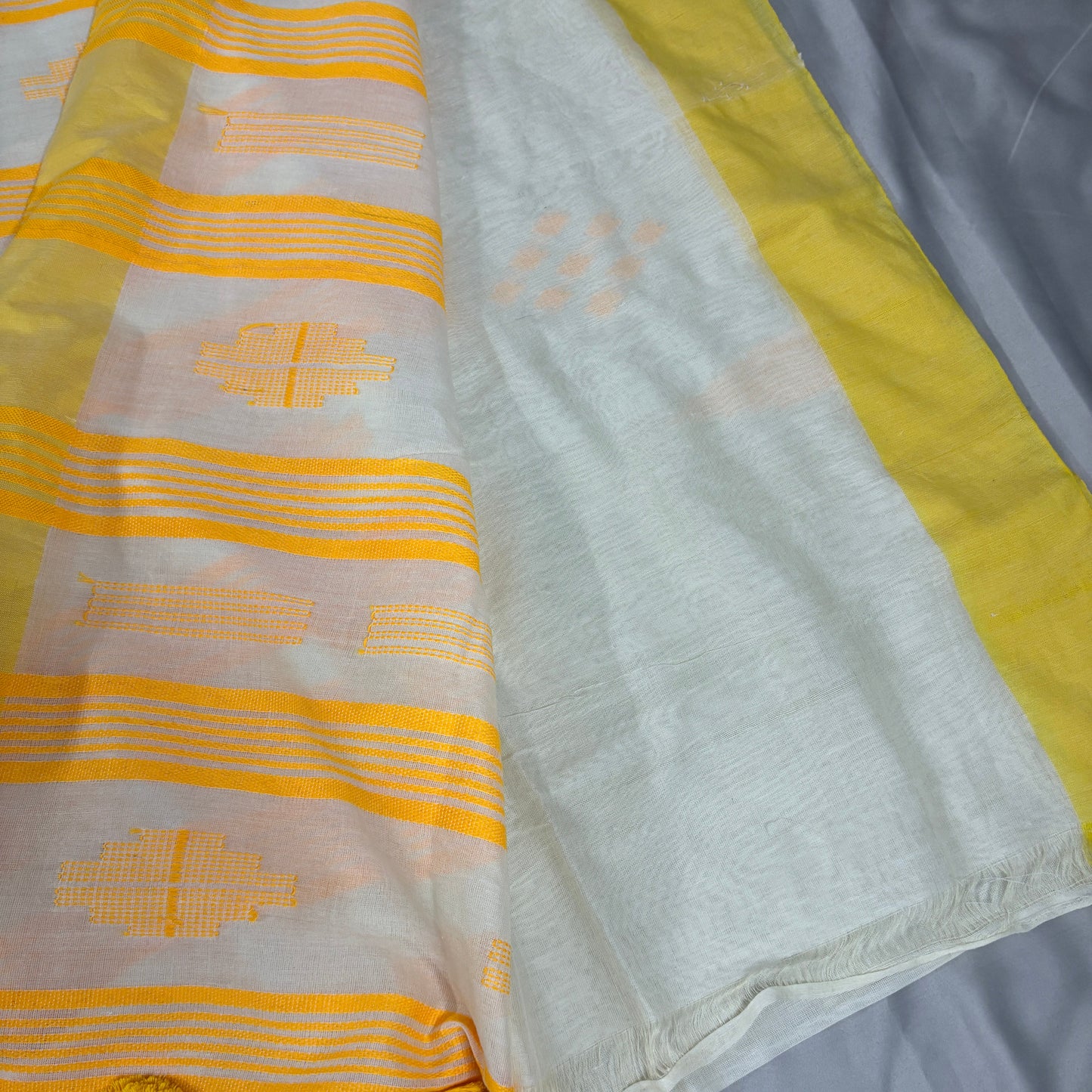 White Élan Woven Cotton Saree
