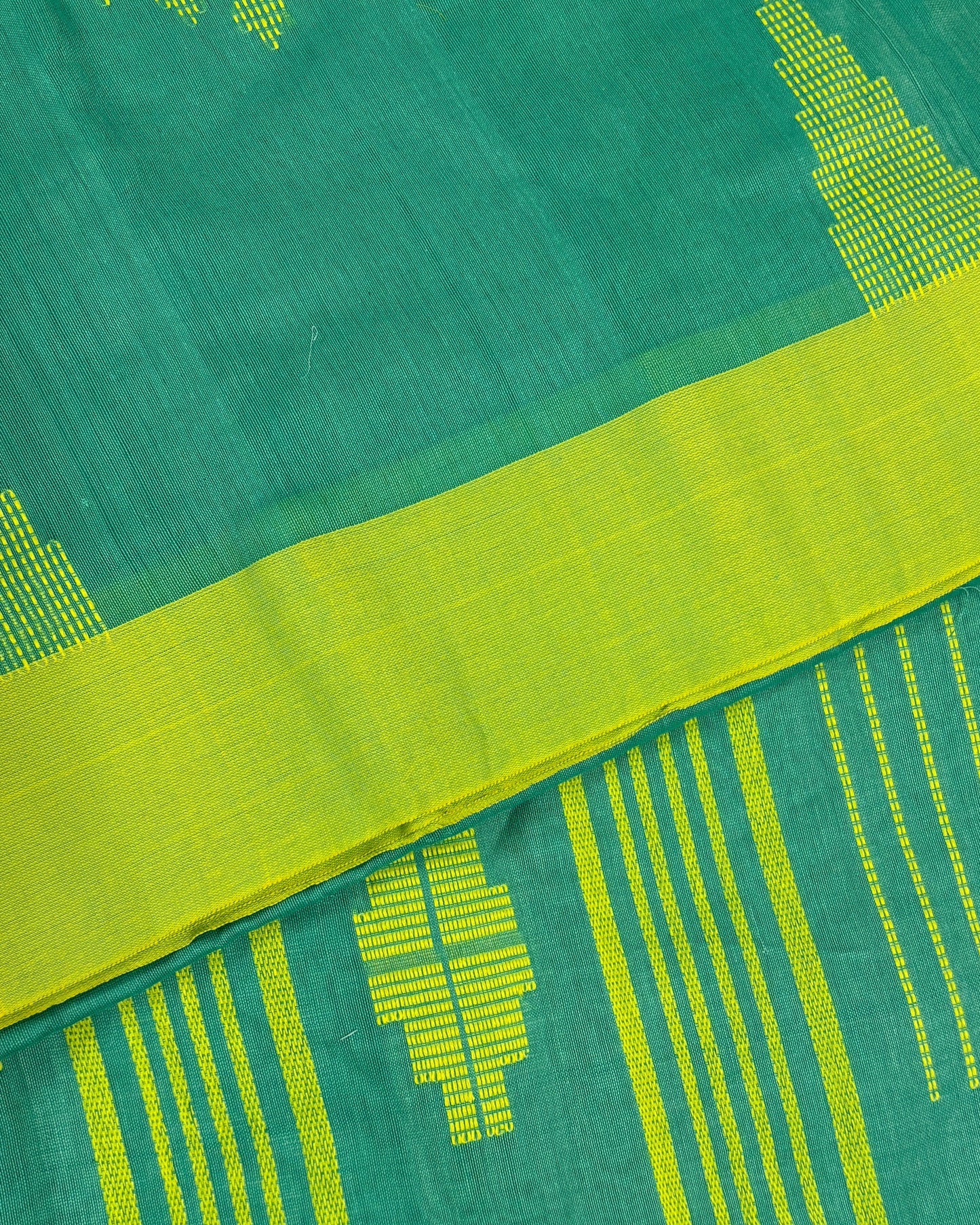 Verde Aura Woven Cotton Saree
