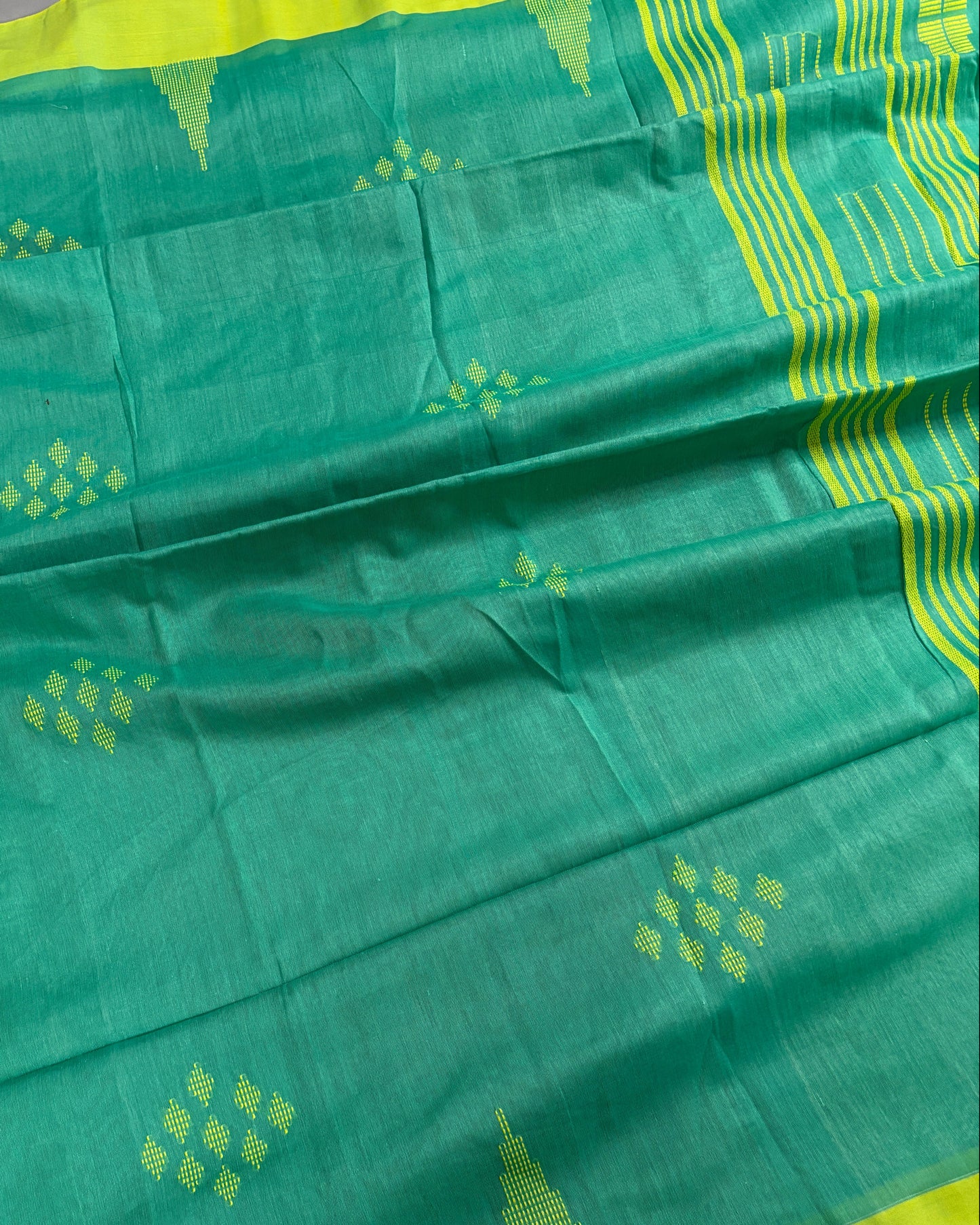 Verde Aura Woven Cotton Saree